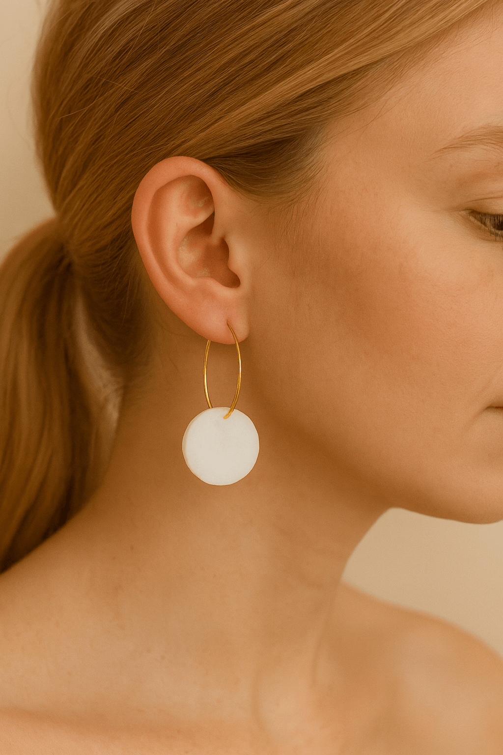 Σκουλαρίκια Essential από Λευκό Μάρμαρο & Επιχρυσωμένο Ατσάλι